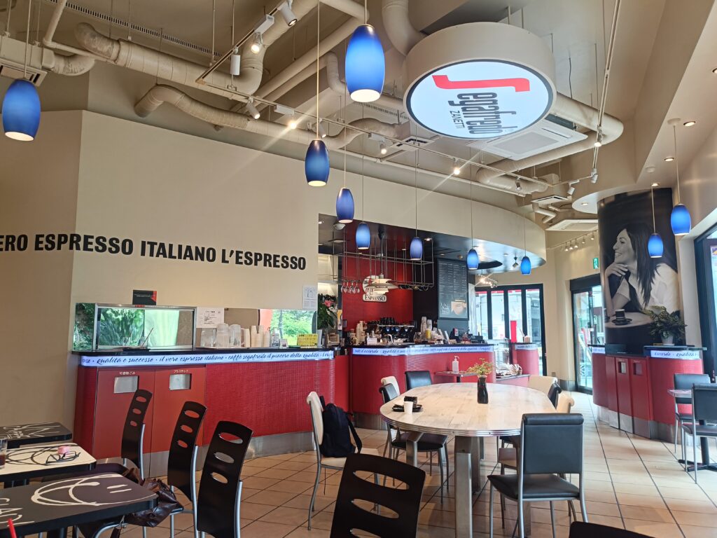 セガフレード・ザネッティ・エスプレッソ 北朝霞店 店内